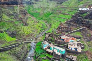 PONTA DO SOL TO CRUZINHA SANTO ANTAO CAPE VERDE TOURS TREKKING (10)